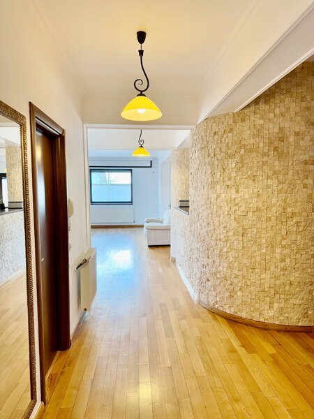 Padurea Cernica, Pantelimon/ Vila P+2,  Este 1 linie la padure! Comision 0%